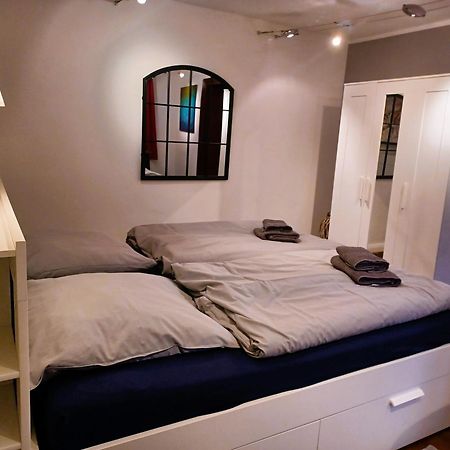Kleine Galerie Apartment Fuer 3 Mit Kueche Kamin Netflix Parken Und Hofladen Steinhofel Exterior foto