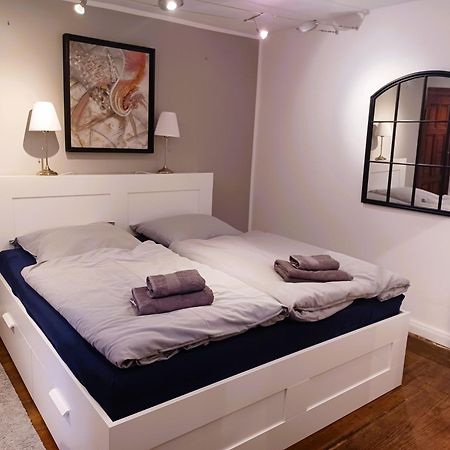 Kleine Galerie Apartment Fuer 3 Mit Kueche Kamin Netflix Parken Und Hofladen Steinhofel Exterior foto