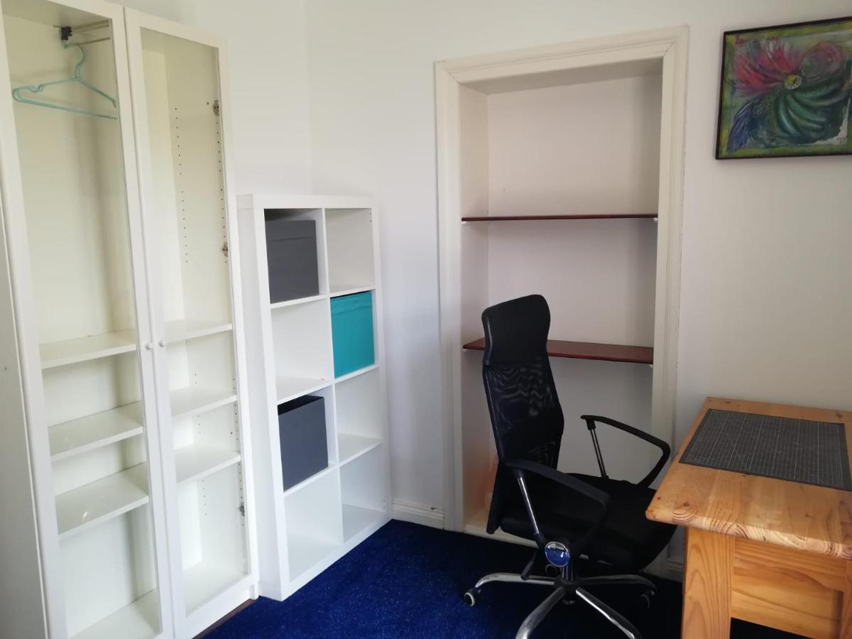 Kleine Galerie Apartment Fuer 3 Mit Kueche Kamin Netflix Parken Und Hofladen Steinhofel Exterior foto