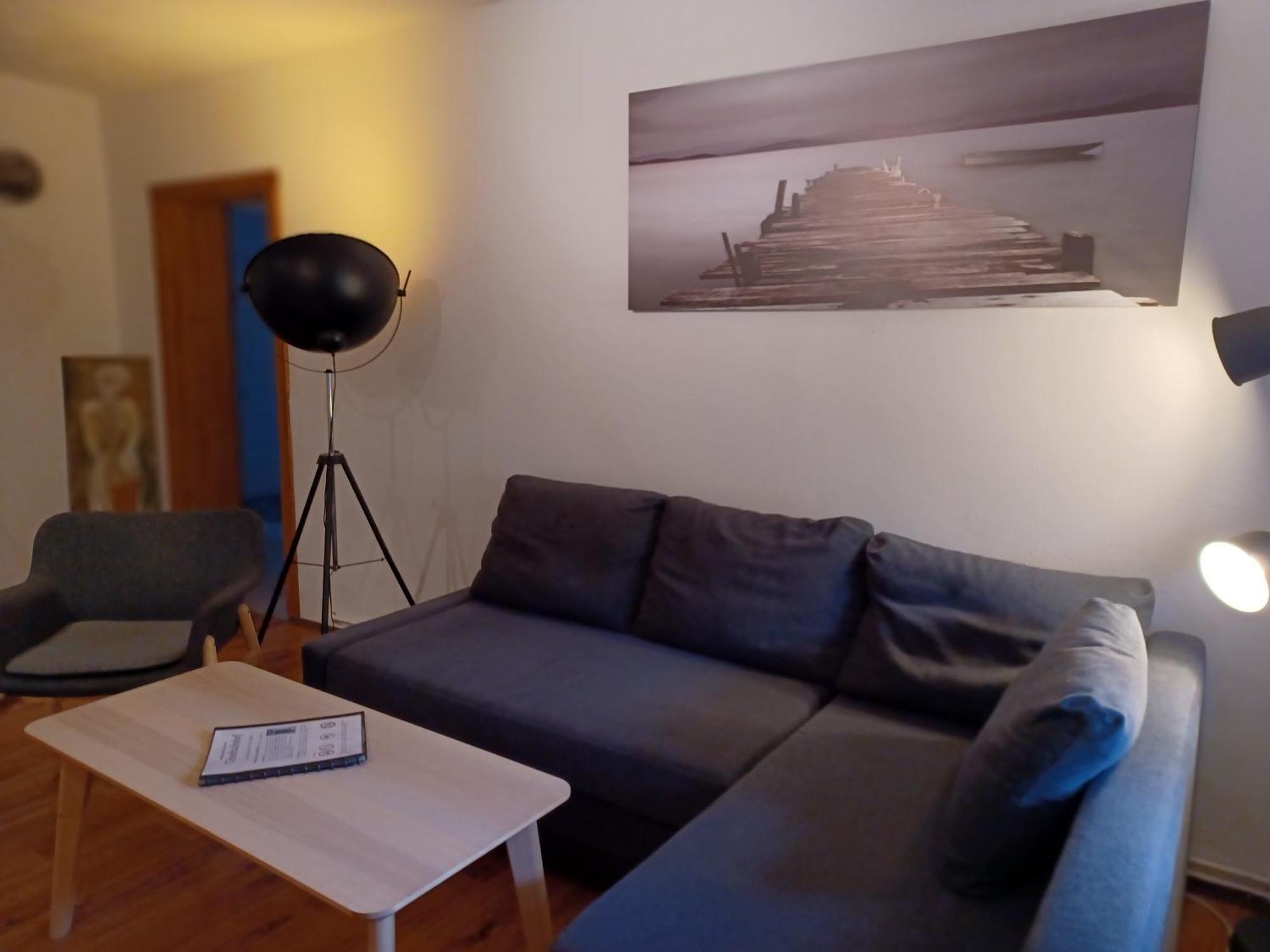Kleine Galerie Apartment Fuer 3 Mit Kueche Kamin Netflix Parken Und Hofladen Steinhofel Exterior foto